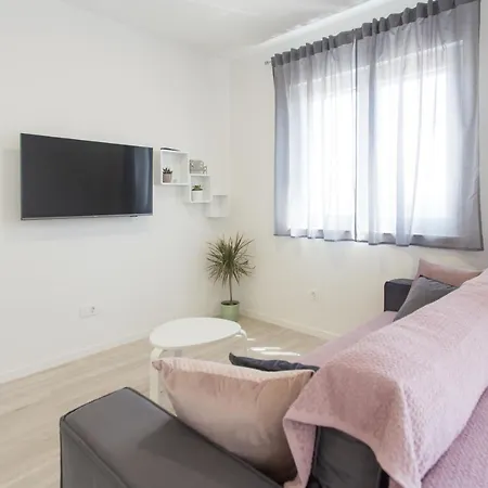 Delminium Apartment *
