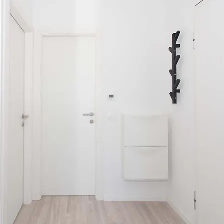 Delminium Apartment *